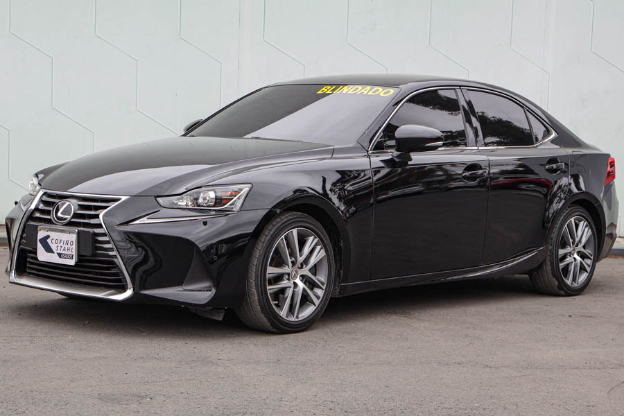 LEXUS IS300 BLINDADO 2021 - 2630